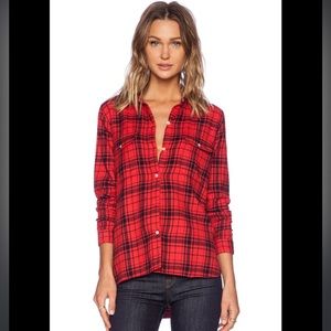 SUNDRY Plaid Basic Shirt in Red Sz 1 small, Perfect shirt for the wintery month!